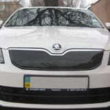Накладка на решетку радиатора Skoda Octavia A7